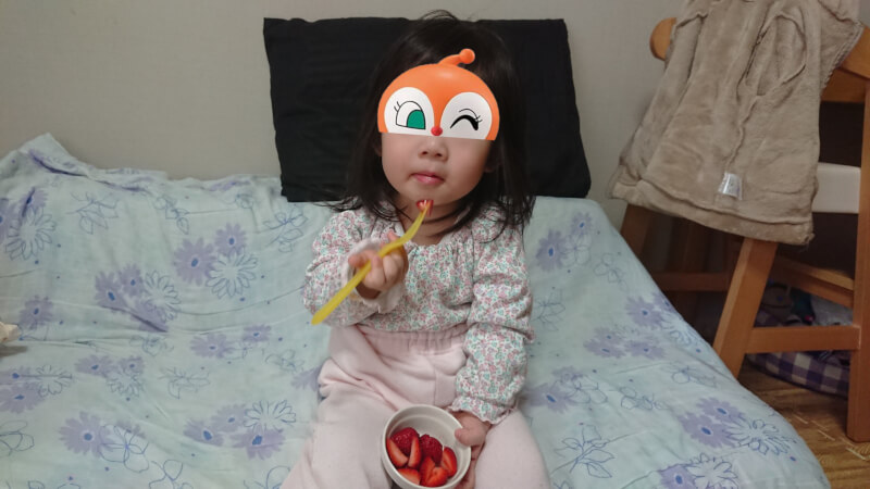子供の好きな果物は？我が家の娘はイチゴが大好物♪苺を見るだけで大喜び♪【我が家の娘】