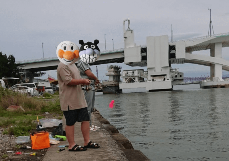 家族で楽しくフィッシング！夢舞大橋の下で釣りをしてきました♪【大阪の釣りスポット】