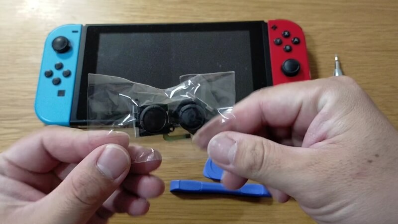 【右のジョイコン修理】DIY修理でスティック交換方法♪勝手に動くドリフト現象の対処法【Nintendo Switch】