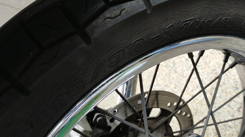【バイク】タイヤの溝がもうツルツル！エストレヤに合うタイヤ探し♪