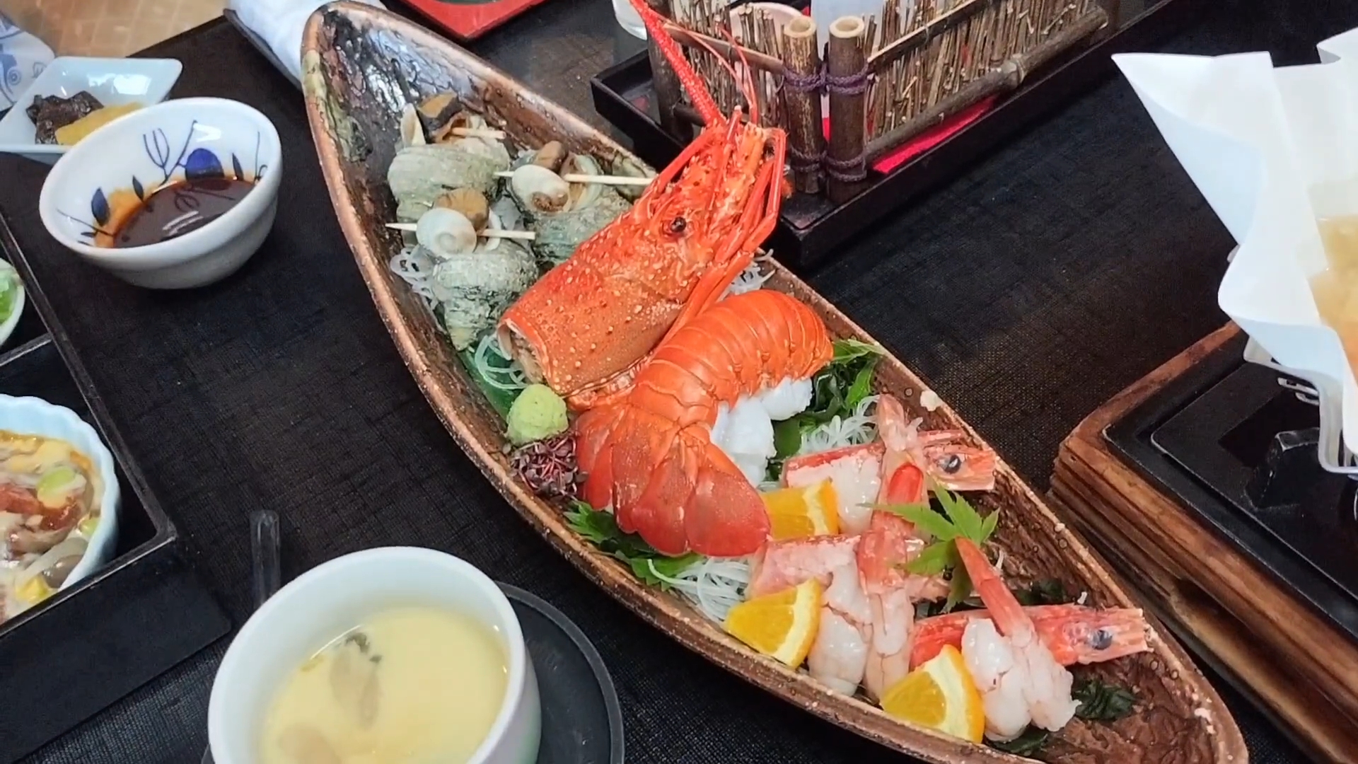 【家族旅行】ホテル「胡蝶蘭」の部屋から見る花火に大満足♪【三重県におでかけ】部屋食の夕食を紹介