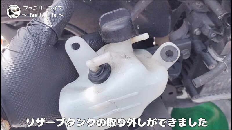 【ズーマー】リザーブタンクの交換とラジエーター冷却水（クーラント）の補充【メンテナンス】